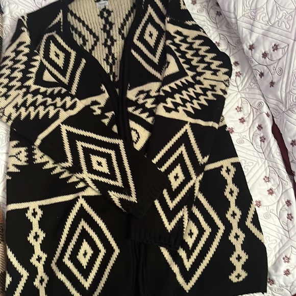 Sweater with some wear but great condition - Picture 3 of 3